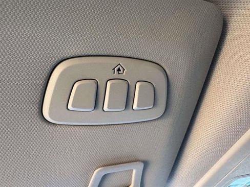 Used 2025 Ford Mustang Mach-E Premium image 39