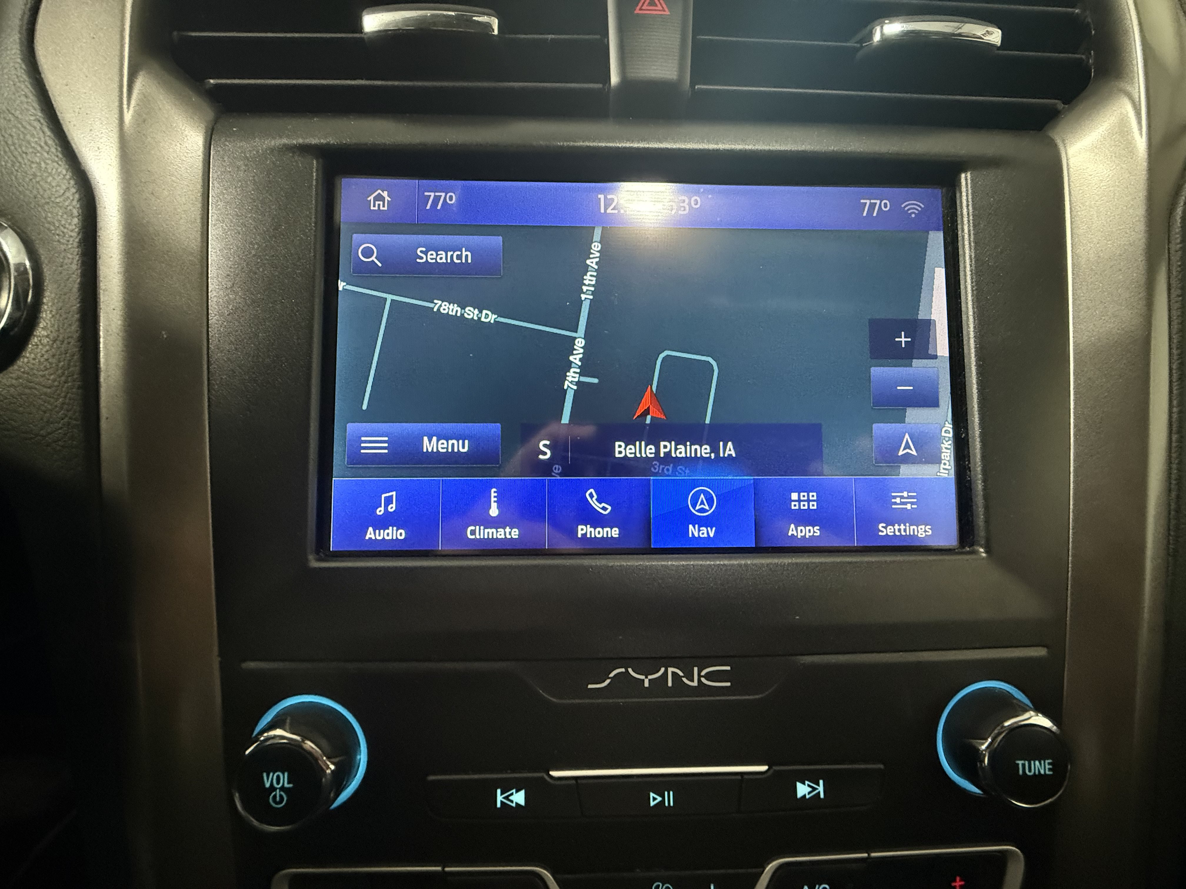 Used 2020 Ford Fusion SE FWD image 28