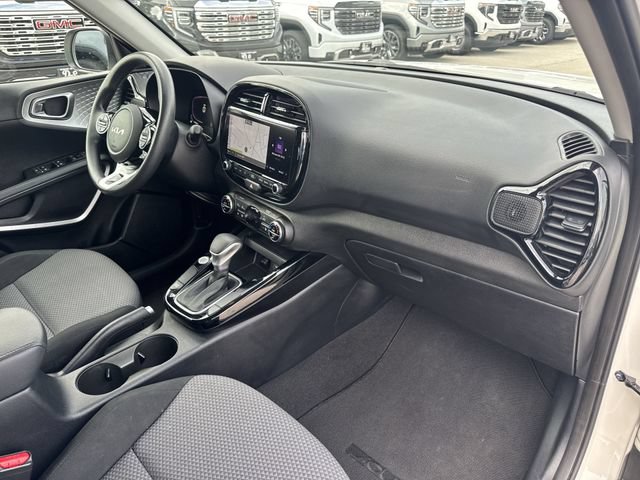 Used 2023 Kia Soul S FWD image 33