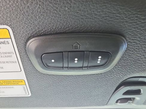 Used 2023 Jeep Wrangler Unlimited Sahara AWD/4WD image 29
