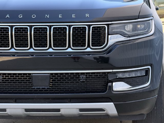 Used 2024 Jeep Wagoneer L Series II RWD image 8