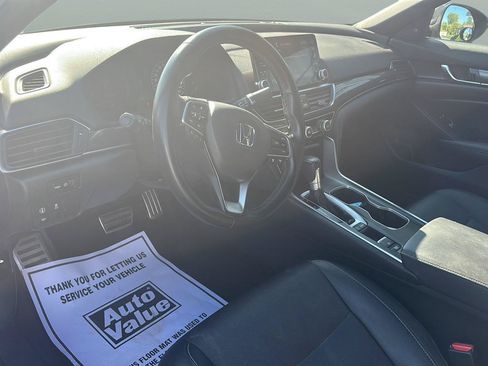 Used 2019 Honda Accord Sport image 9