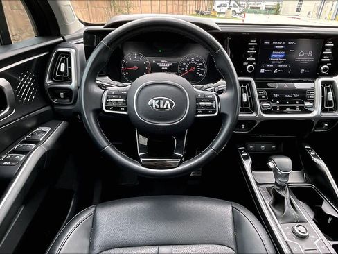 Used 2021 Kia Sorento S w/ Panoramic Sunroof Package image 6