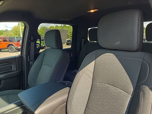 New 2026 RAM 2500 Big Horn AWD/4WD image 12