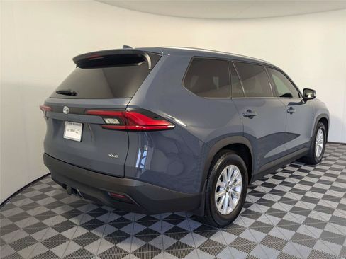 Certified 2024 Toyota Grand Highlander FWD image 5