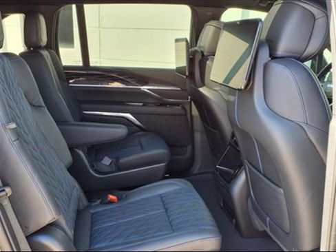 Used 2025 Cadillac Escalade IQ Sport 1 w/ LPO, ONYX Package AWD/4WD image 10