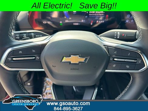 Used 2024 Chevrolet Blazer EV LT AWD/4WD image 25