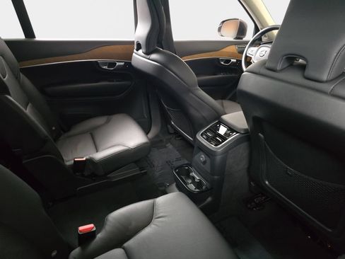 Used 2024 Volvo XC90 T8 Plus AWD/4WD image 13