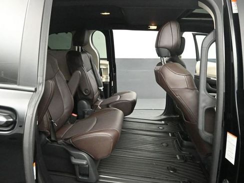 Used 2024 Toyota Sienna Platinum AWD/4WD image 24