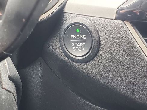 Used 2022 Ford Escape SE w/ SE Sport Appearance Package FWD image 15