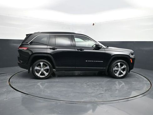 New 2026 Jeep Grand Cherokee Limited AWD/4WD image 11