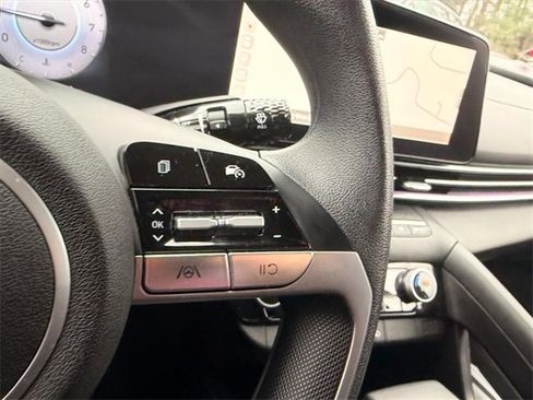 Used 2024 Hyundai Elantra SEL image 16