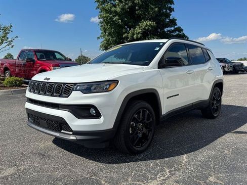 Certified 2026 Jeep Compass Latitude AWD/4WD image 7