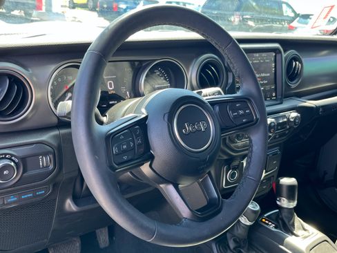 Used 2023 Jeep Wrangler Unlimited w/ Sun & Screen Package AWD/4WD image 25