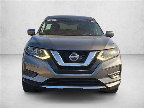 Used 2019 Nissan Rogue S FWD image 2