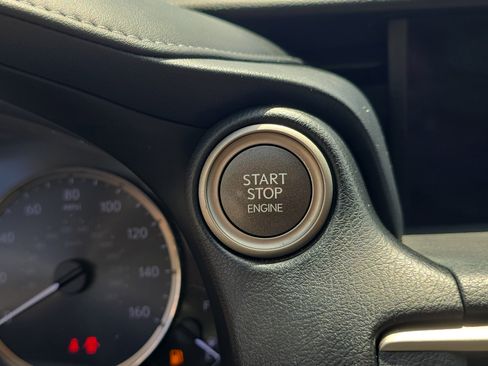 Used 2018 Lexus IS 300 image 27