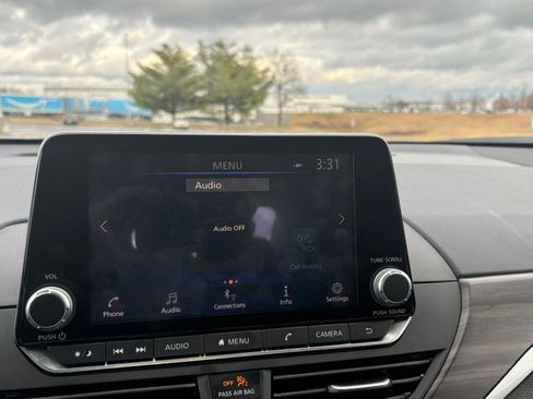 Used 2025 Nissan Altima 2.5 SV image 21