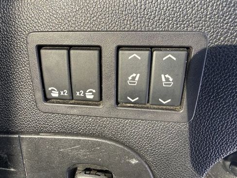 Used 2018 Chevrolet Suburban Premier image 50