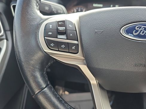 Used 2021 Ford Explorer XLT w/ Equipment Group 202A image 19