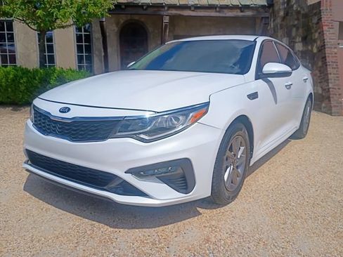 Used 2020 Kia Optima LX FWD image 4