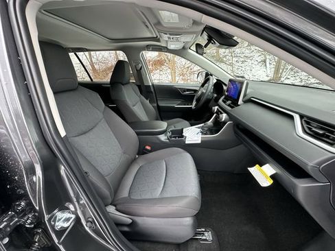 New 2025 Toyota RAV4 XLE w/ Convenience Package image 29
