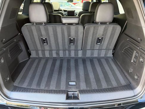 Used 2025 GMC Acadia Denali AWD/4WD image 16