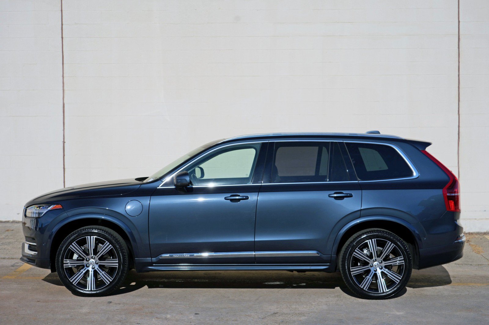 Used 2024 Volvo XC90 T8 Plus w/ Protection Package Premier AWD/4WD image 55
