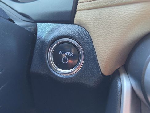 Used 2023 Toyota RAV4 XLE Premium image 28