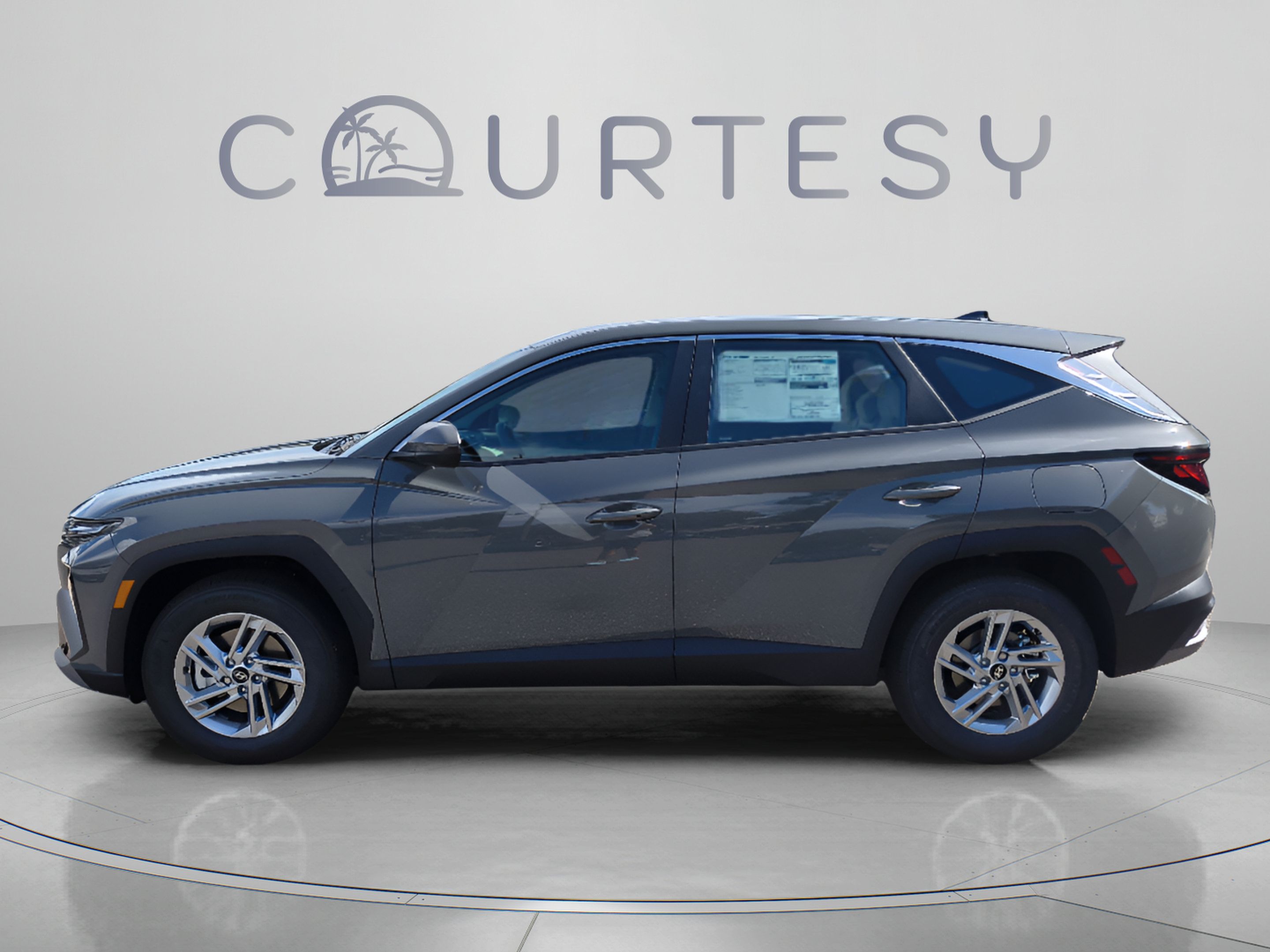 New 2026 Hyundai Tucson SE FWD image 2
