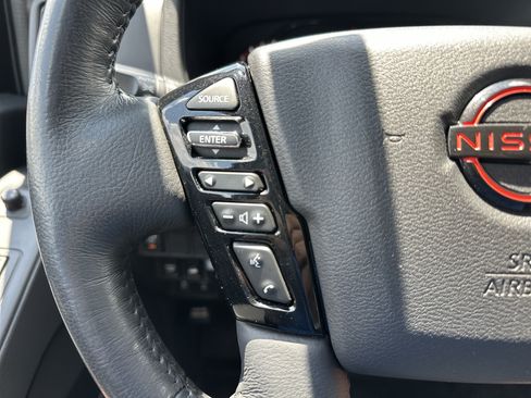 Used 2022 Nissan Frontier PRO-4X w/ Pro-4X Premium Package AWD/4WD image 18