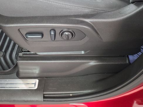 Used 2022 Chevrolet Silverado 1500 LT AWD/4WD image 15