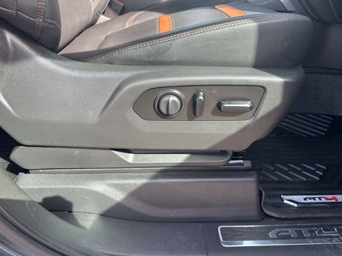 Used 2020 GMC Sierra 1500 AT4 w/ AT4 Premium Package image 29