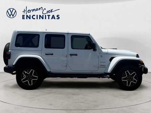 Used 2024 Jeep Wrangler Unlimited Sahara AWD/4WD image 6