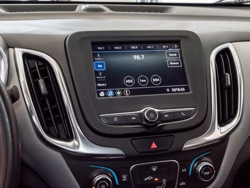 Used 2020 Chevrolet Equinox LS FWD image 16