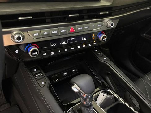 Used 2025 Kia Telluride EX X-Line AWD/4WD image 22