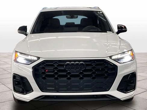 Used 2023 Audi SQ5 Prestige w/ Prestige Package AWD/4WD image 3