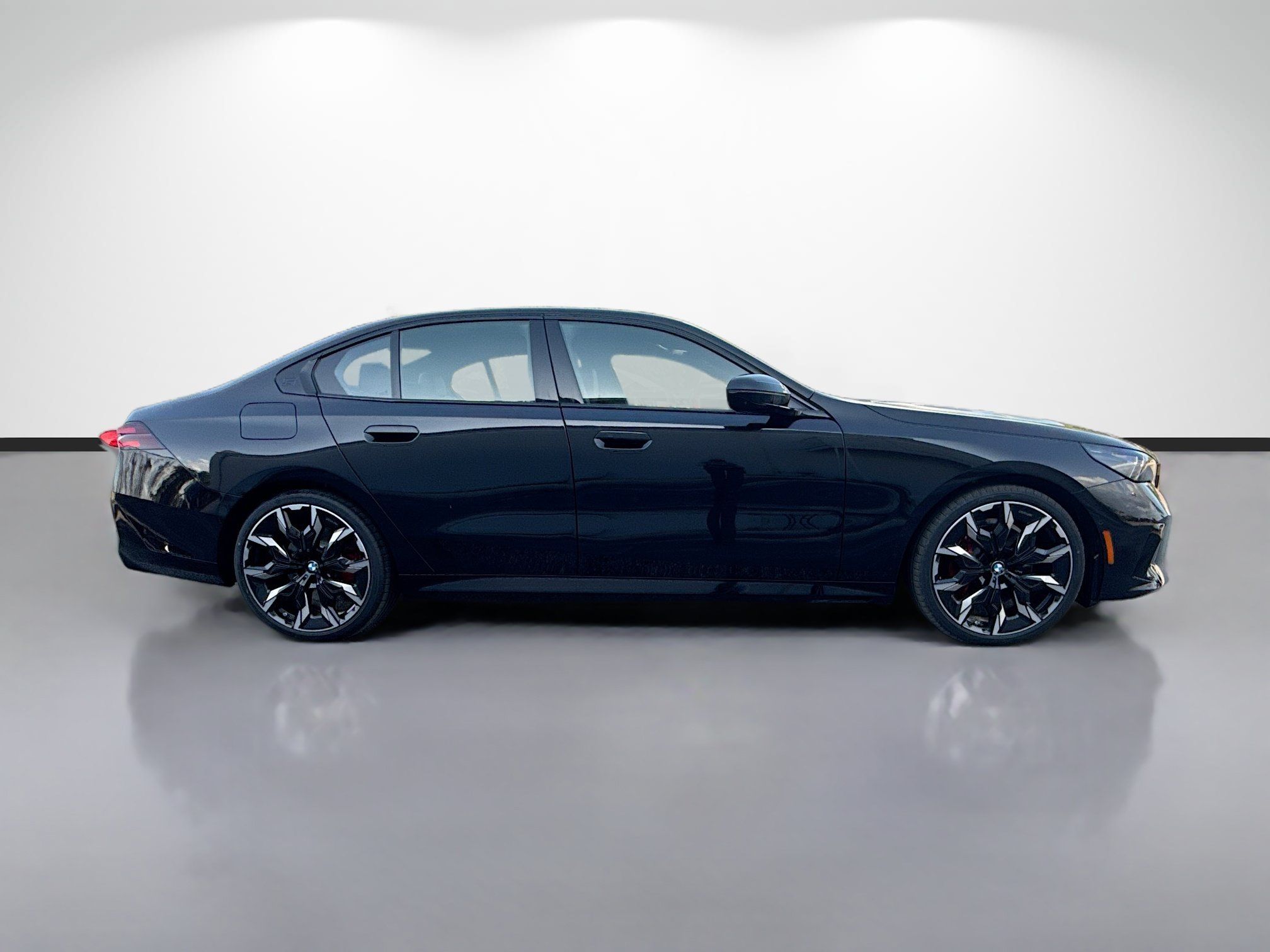 New 2027 BMW 530i w/ M Sport Package RWD image 2