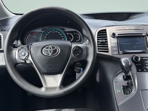 Used 2015 Toyota Venza LE AWD/4WD image 12