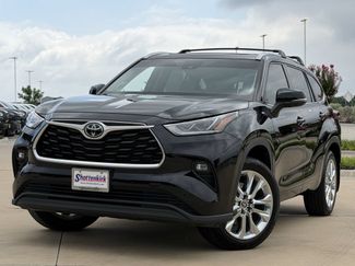 Used 2023 Toyota Highlander Limited FWD video 2