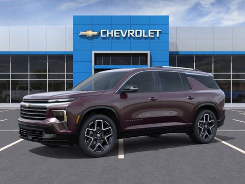 New 2026 Chevrolet Traverse High Country image 2