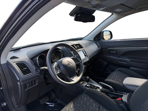 Used 2023 Mitsubishi Outlander Sport ES image 9