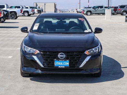 Used 2025 Nissan Sentra SV w/ All-Weather Package image 2