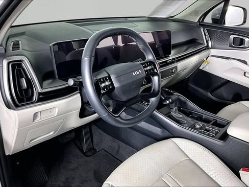 Certified 2026 Kia Sorento S FWD image 16