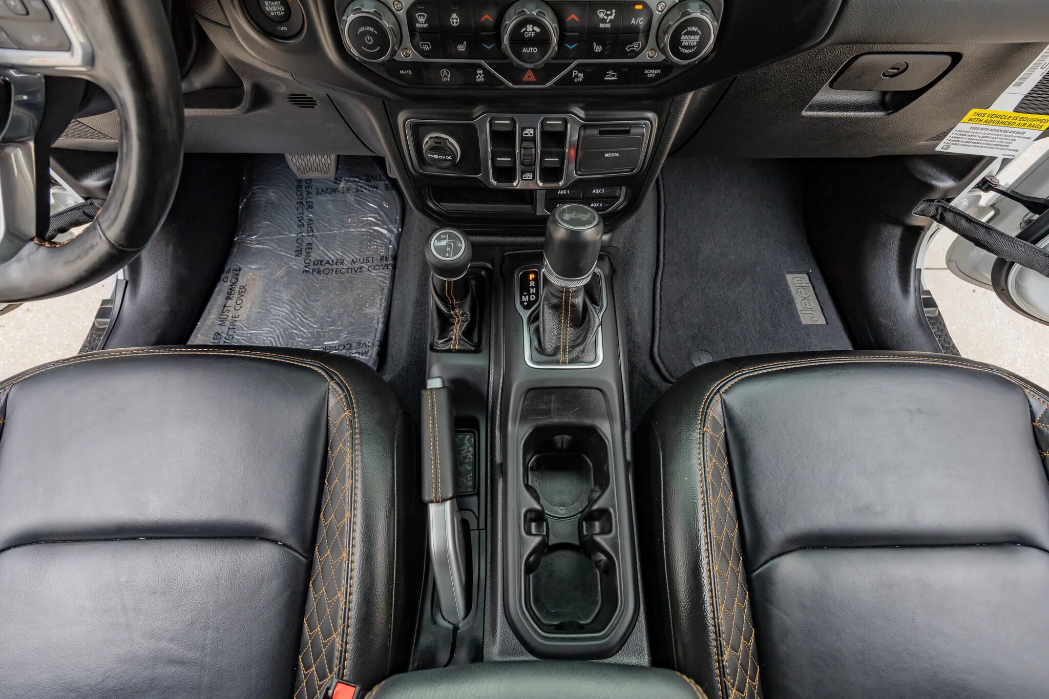 Used 2022 Jeep Wrangler Unlimited Sahara AWD/4WD image 29