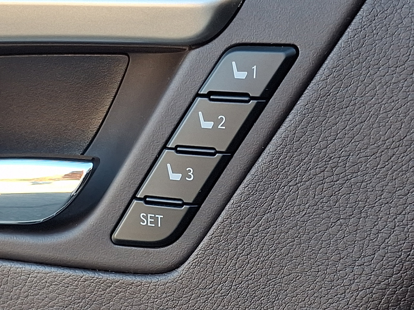 Used 2018 Lexus RX 350 AWD w/ Premium Package image 25