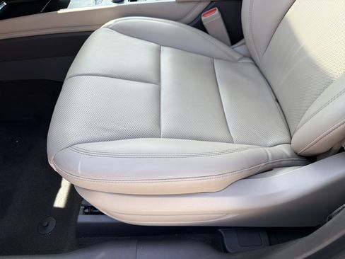 Certified 2024 Lincoln Corsair Grand Touring w/ Rear Removable Package Tray AWD/4WD image 22