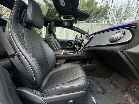 Used 2023 Mercedes-Benz EQE 500 4MATIC Sedan image 17
