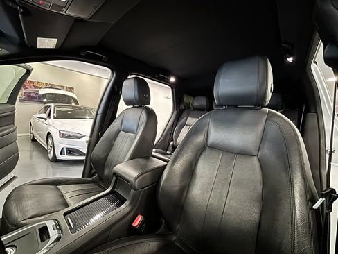 Used 2019 Land Rover Discovery Sport HSE AWD/4WD image 11