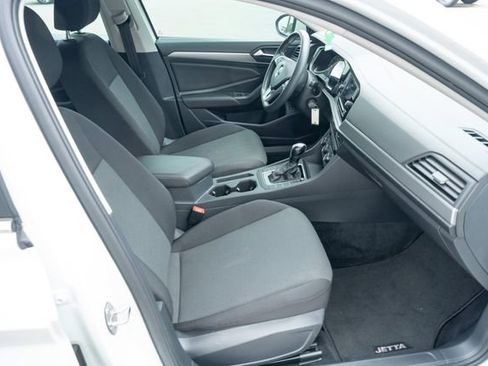 Certified 2020 Volkswagen Jetta S FWD image 40