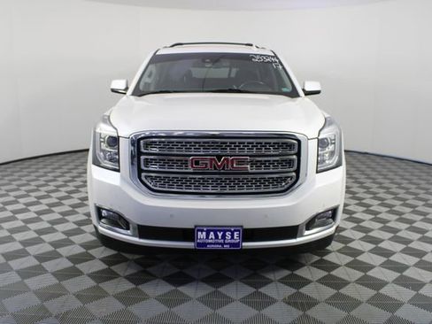 Used 2017 GMC Yukon XL SLT w/ Enhanced Security Package image 32